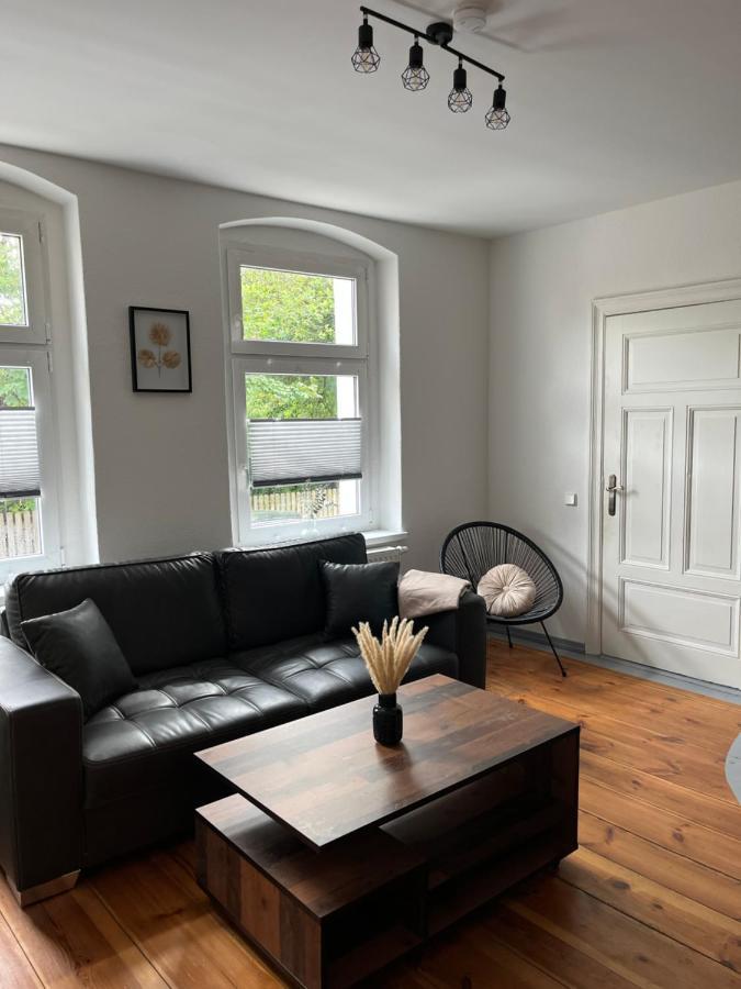 Apartment Horst - Gemuetliche Und Moderne Ferienwohnung In Der Innenstadt Pasewalk Exterior foto